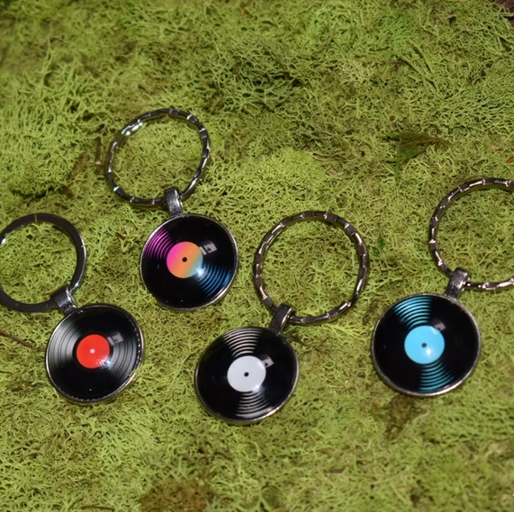 Vinyl Keychain - Picture 3 of 6